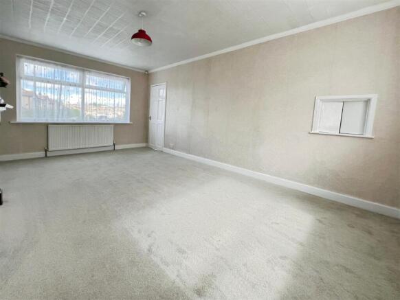 3 bed Semi-Detached for sale Image 5
