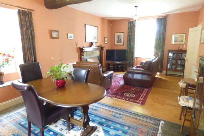 sitting room.JPG