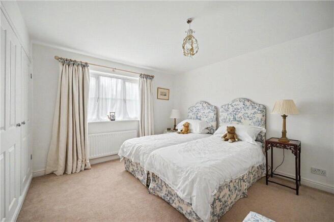 4 bed Detached for sale Image 10