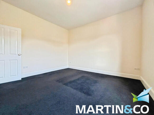 2 bed End of Terrace to rent Image 10