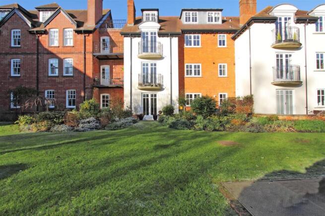 Communal Grounds / External