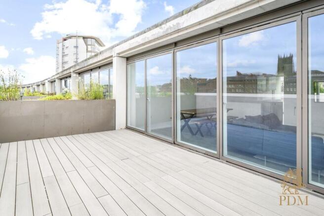 APT 513 Nottingham One Canal Street Nottingham NG1