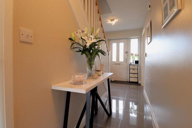 4 bed Detached for sale Image 3