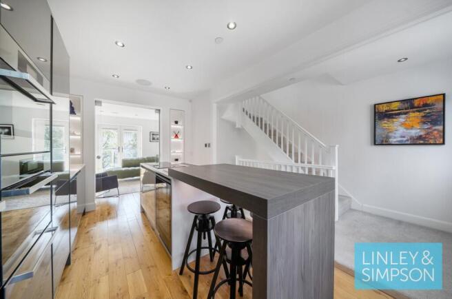 3 bed House for sale Image 9