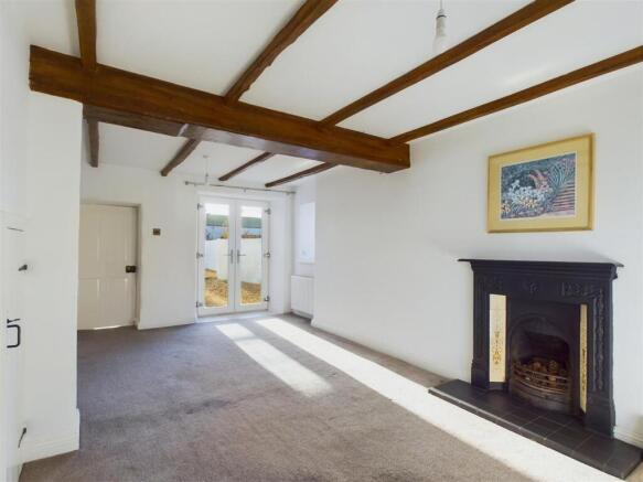 SITTING/ DINING ROOM