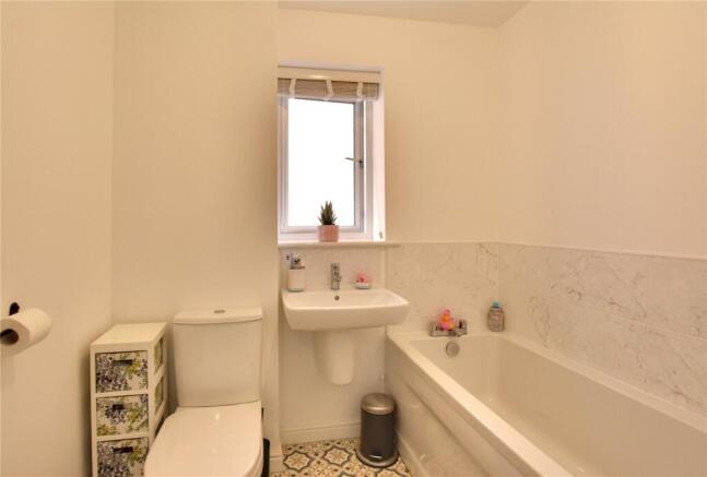 4 bed Detached for sale Image 12