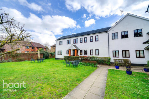 Denholm Court, Witham