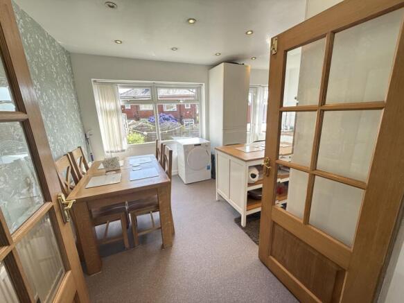 4 bed Semi-Detached for sale Image 5