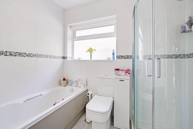 Family Bathroom 