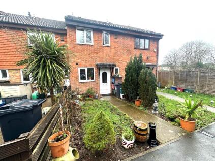 Natalie Close, Bedfont