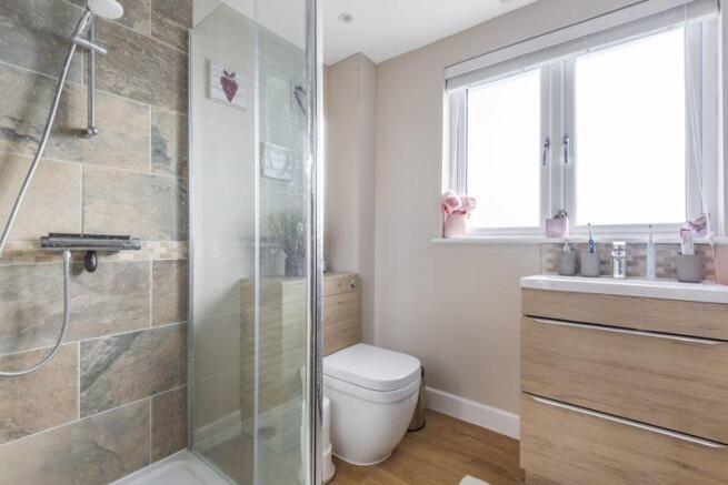 Ensuite to Bedroom 1