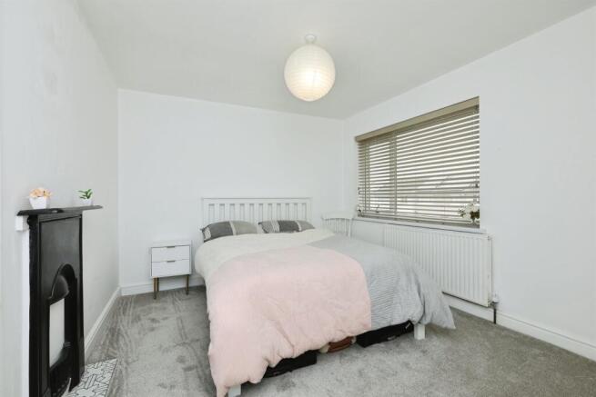 3 bed Semi-Detached for sale Image 7
