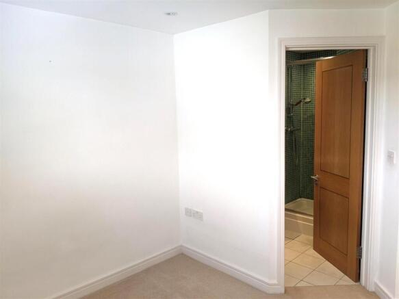 Bedroom 2 (3).jpeg