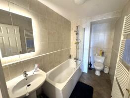 43, Long Row, Horsforth, Leeds LS18 5AA