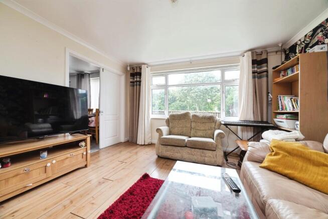 4 bed Terraced for sale Image 5