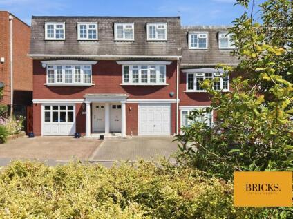 Palmerston Road, Buckhurst Hill