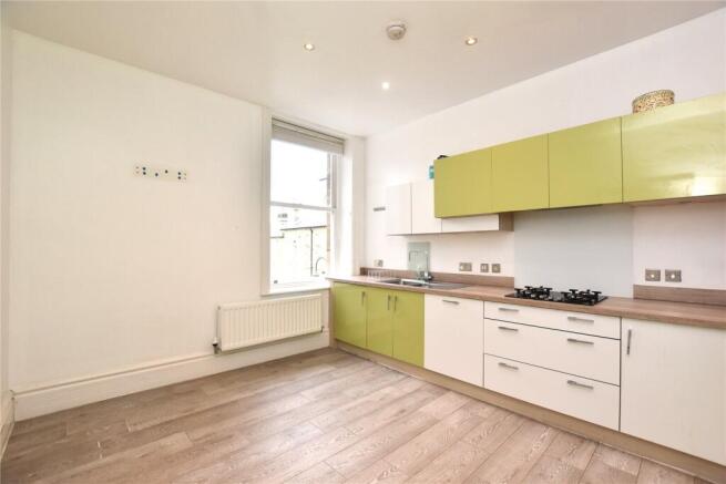 2 bed Apartment for sale Image 4
