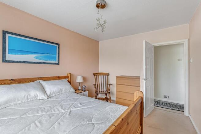 2 bed Bungalow for sale Image 8