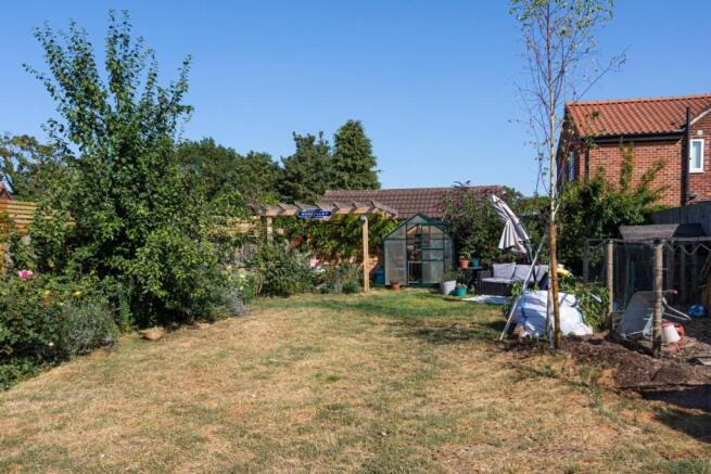 3 bed House for sale Image 11