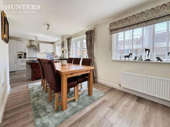 4 bed Detached for sale Image 6
