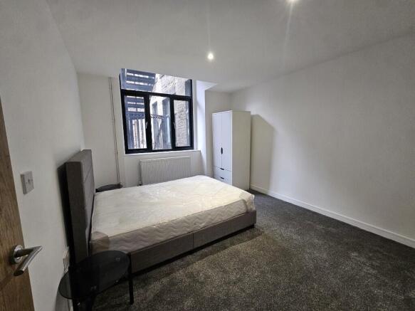 1 bed Apartment to rent Image 5