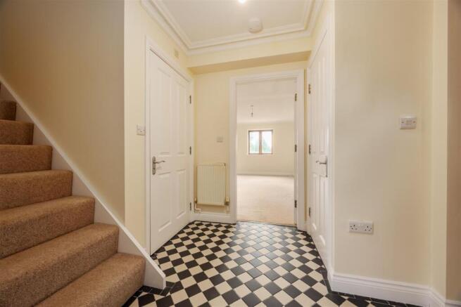 3 bed Semi-Detached for sale Image 5
