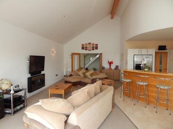 Lounge/Kitchen/Di...