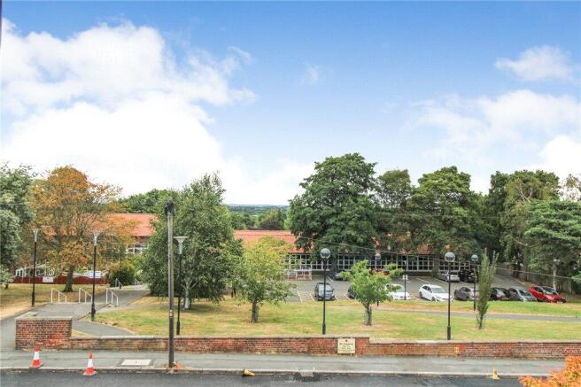 3 bed Semi-Detached for sale Image 10