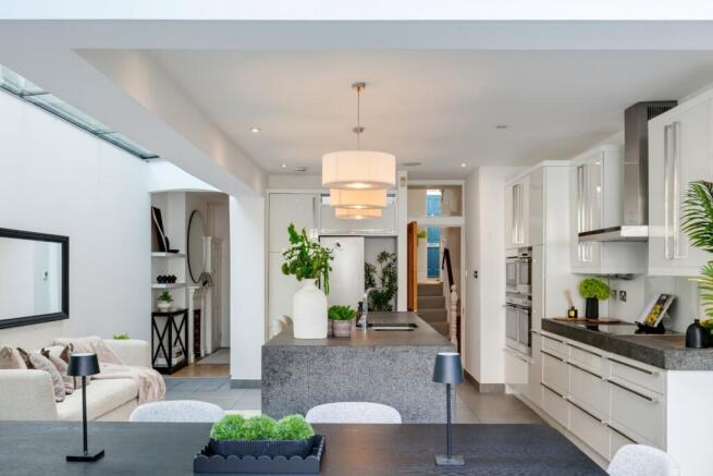 Kitchen/Dining