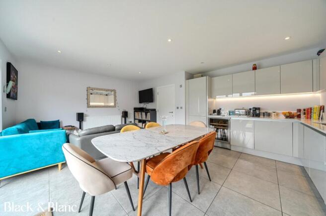 Kitchen/Dining