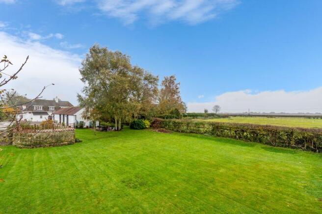 Garden/grounds