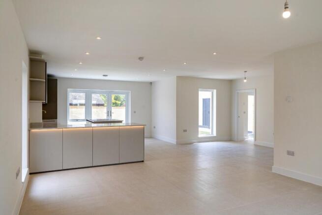 3, Harvester Close, Galhampton photo 4
