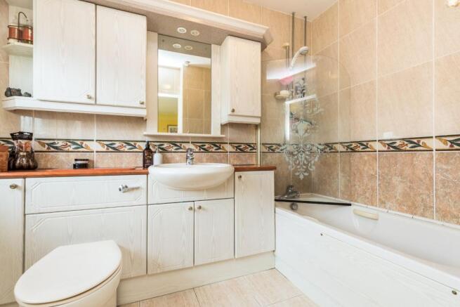 En-suite Bathroom