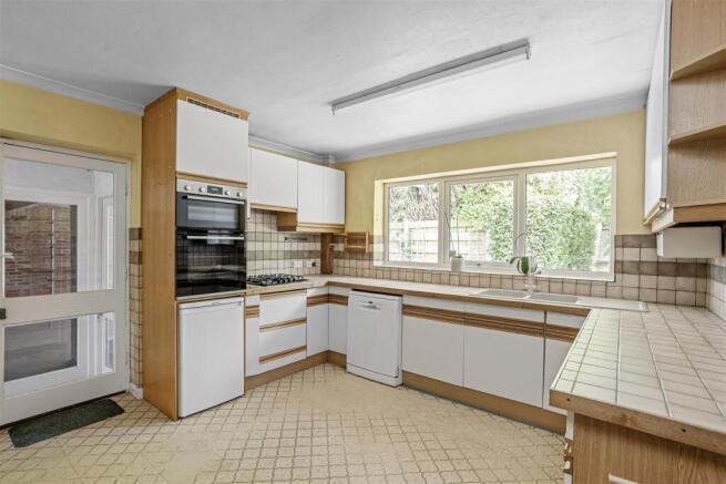 3 bed Detached for sale Image 10