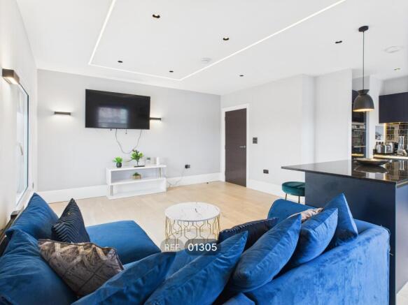 3 bed Apartment to rent Image 4