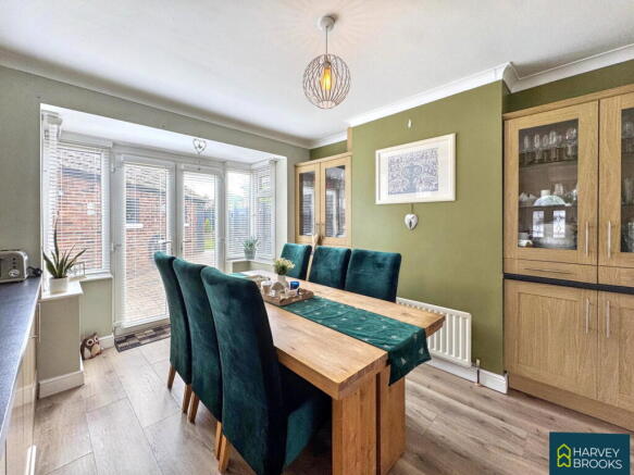 3 bed Semi-Detached for sale Image 8