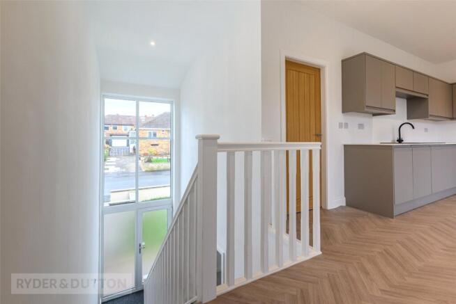 3 bed Semi-Detached for sale Image 11