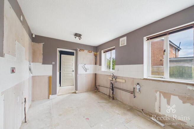 3 bed Link Detached House for sale Image 9
