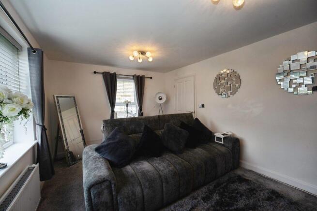 3 bed Detached for sale Image 4