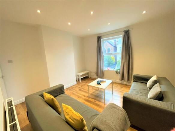 1 bed Apartment to rent Image 4