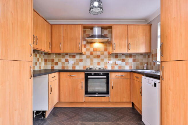 3 bed Town House for sale Image 7