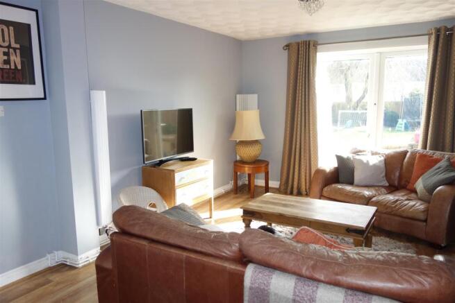 lounge1.JPG