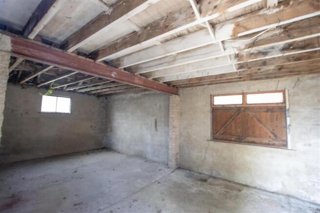 barn 1.jpg