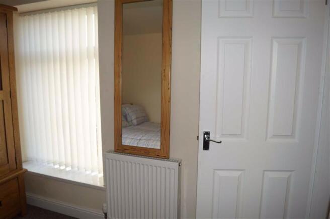 BEDROOM 3 (REAR)