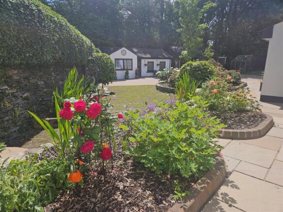 Front Gardens.jpg
