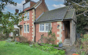1, Coxhill Lane, Potterne SN10 5PH