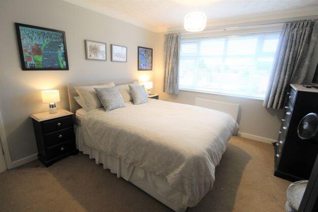 R Bed 1.jpg