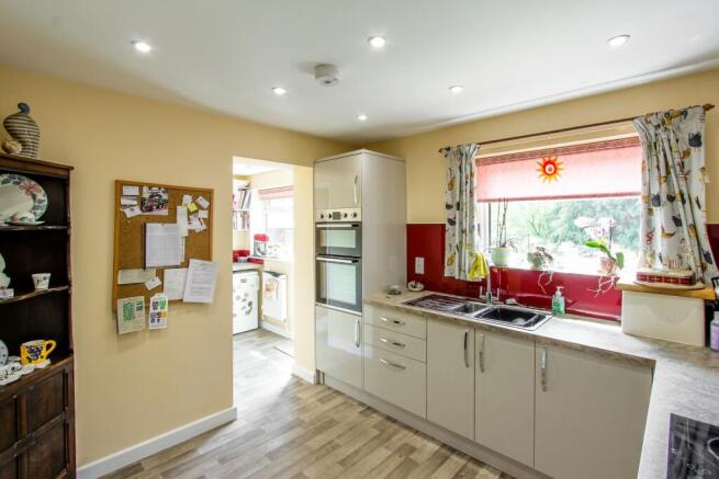 Kitchen b