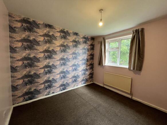 3 bed Semi-Detached to rent Image 5