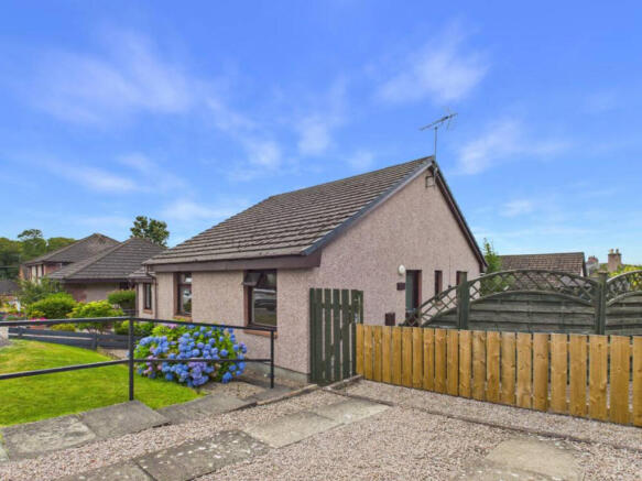 2-bed semi-detached on Woodlands Crescent, Turriff, AB53, £125,000